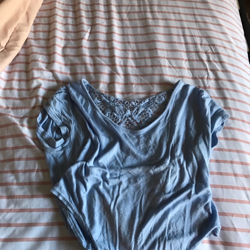 Cute baby blue lace crop top ✨🦋💙 size: small